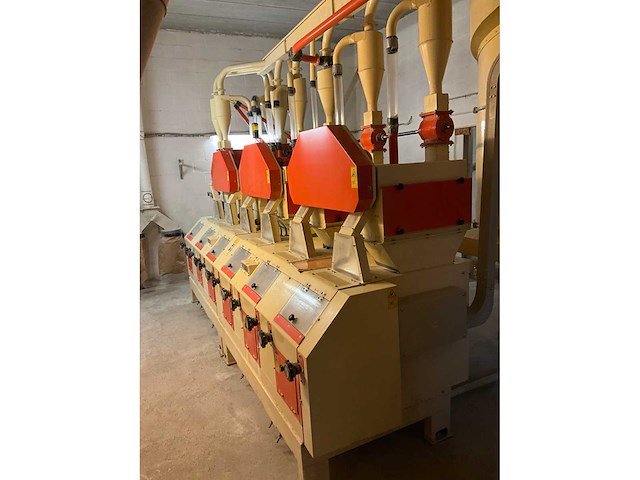 Agrex ag56/700 graan maalmachine - afbeelding 12 van  36