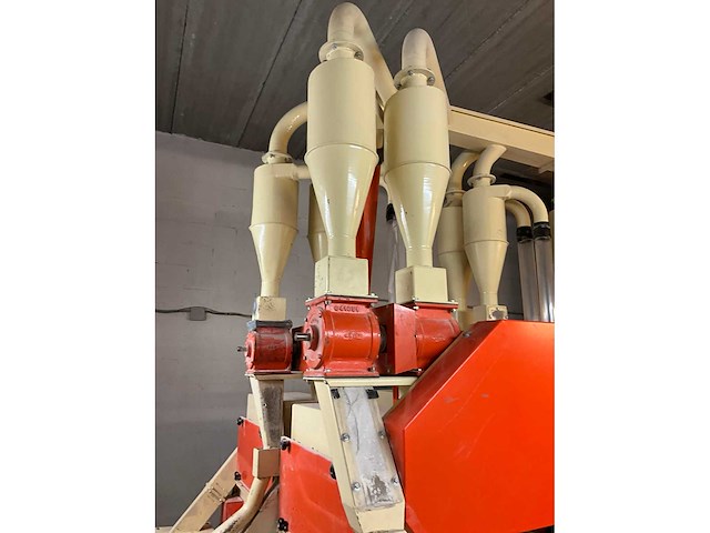 Agrex ag56/700 graan maalmachine - afbeelding 31 van  36