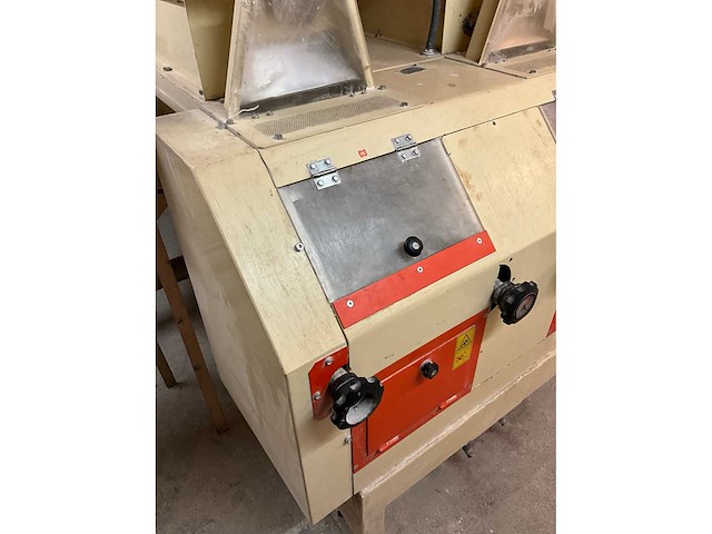 Agrex ag56/700 graan maalmachine - afbeelding 32 van  36