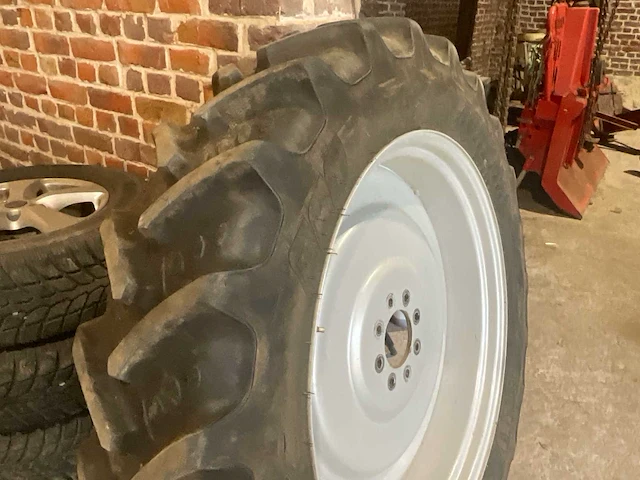 Agri max rt855 banden, wielen & velgen - afbeelding 9 van  10