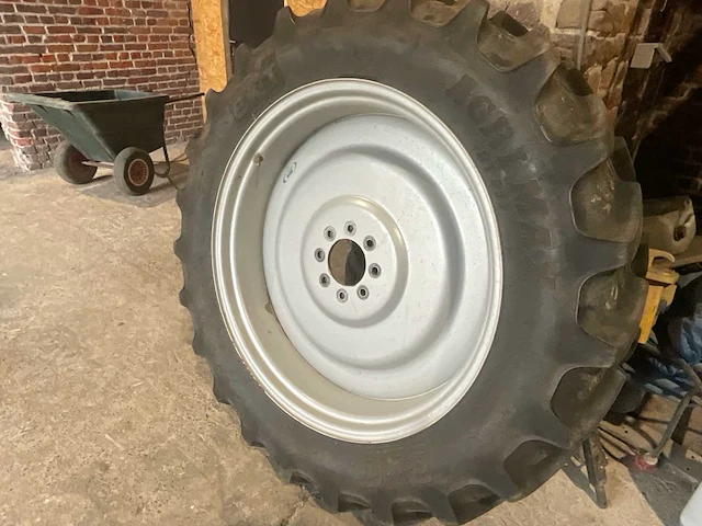 Agri max rt855 banden, wielen & velgen - afbeelding 8 van  10