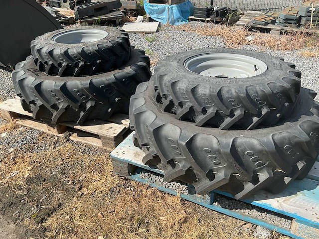 Agri max tractorbanden (4x) - afbeelding 1 van  11