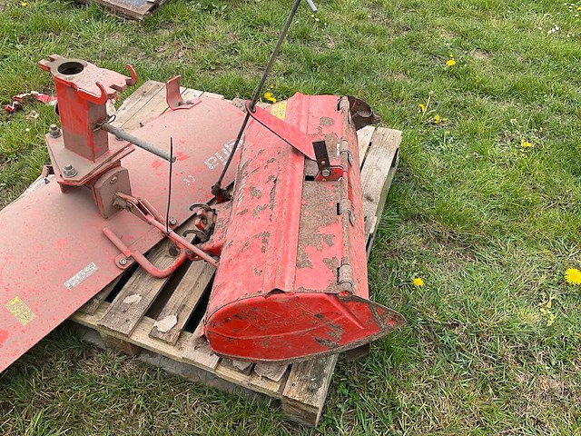 Agria grondfrees + sneeuwschuif tuinbouwtrekker - afbeelding 3 van  6