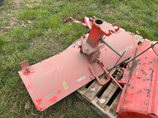 Agria grondfrees + sneeuwschuif tuinbouwtrekker - afbeelding 4 van  6