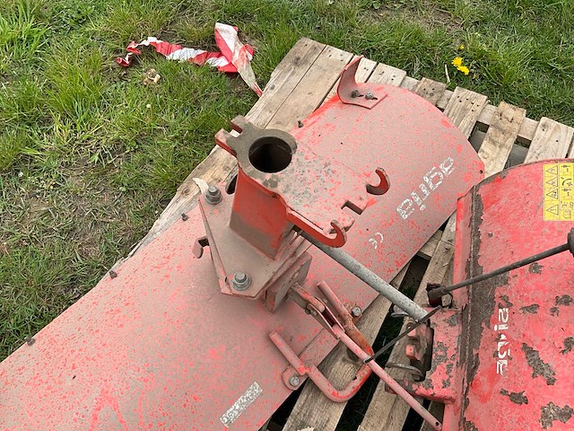 Agria grondfrees + sneeuwschuif tuinbouwtrekker - afbeelding 5 van  6