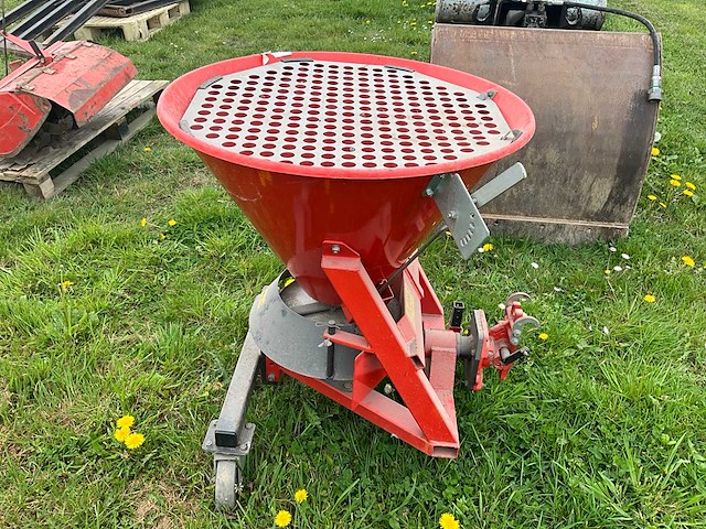 Agria zoutstrooier tuinbouwtrekker - afbeelding 3 van  5