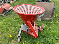 Agria zoutstrooier tuinbouwtrekker - afbeelding 3 van  5