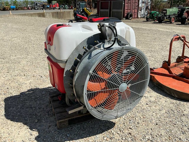 Agricolmeccanica aps400/8 gedragen spuitmachine - afbeelding 2 van  5