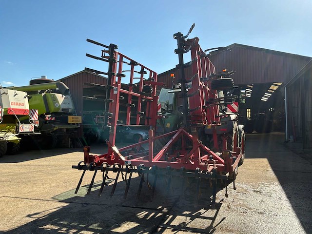 Agrignia vouwvibrator met harw-cultivator - afbeelding 1 van  10