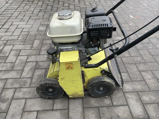 Agrinova ju603h rm verticuteermachine - afbeelding 11 van  11