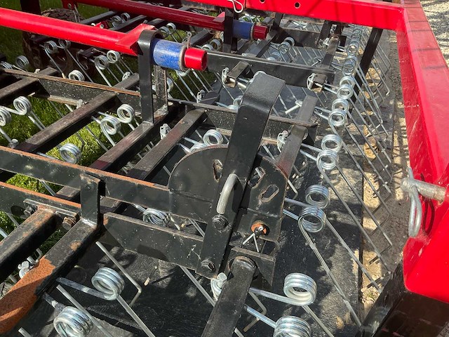 Agro-factory ii izak 9.0 hydraulisch opklapbare weidesleep met veertanden - afbeelding 5 van  25