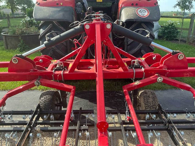 Agro-factory ii izak 9.0 hydraulisch opklapbare weidesleep met veertanden - afbeelding 10 van  25