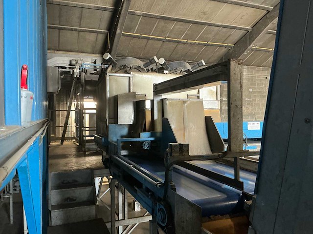 Agroselector optische aardappelsorteermachine met transportbanden en draagconstructie select w aardappel sorteermachine - afbeelding 15 van  21
