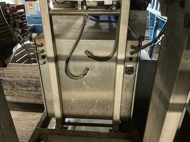Agroselector optische aardappelsorteermachine met transportbanden en draagconstructie select w aardappel sorteermachine - afbeelding 2 van  17