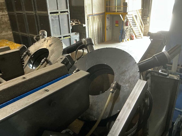 Agroselector optische aardappelsorteermachine met transportbanden en draagconstructie select w aardappel sorteermachine - afbeelding 6 van  17