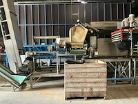 Agroselector optische aardappelsorteermachine met transportbanden en draagconstructie select w aardappel sorteermachine - afbeelding 1 van  17