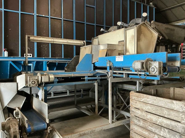 Agroselector optische aardappelsorteermachine met transportbanden en draagconstructie select w aardappel sorteermachine - afbeelding 12 van  17