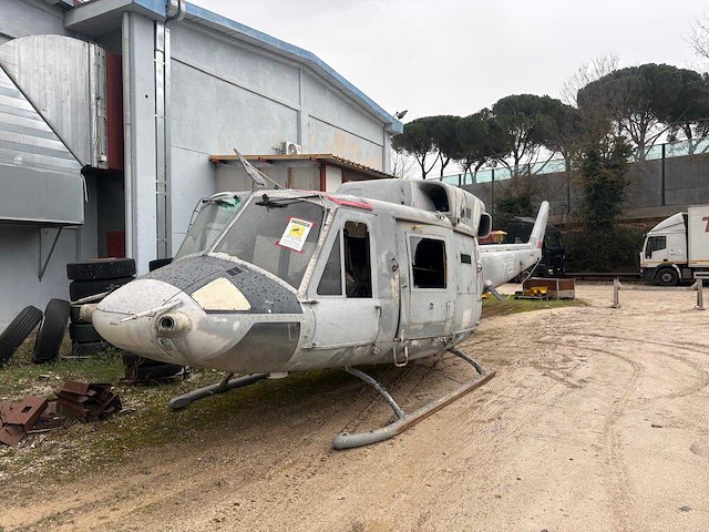 Agusta-bell ab-212 helicopter - afbeelding 3 van  7