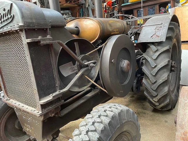 A.h. mcdonald imperial vintage tractor - collector's tractor - super-diesel twb – 1937 – 15 l - afbeelding 3 van  9