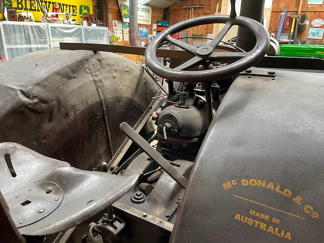 A.h. mcdonald imperial vintage tractor - collector's tractor - super-diesel twb – 1937 – 15 l - afbeelding 8 van  9