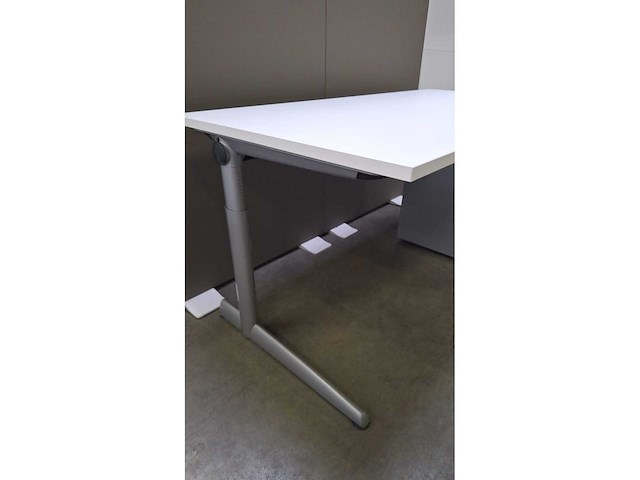 Ahrend - 500 - desk - afbeelding 2 van  11