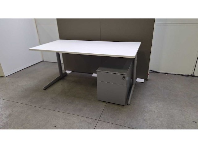 Ahrend - 500 - desk - afbeelding 8 van  11