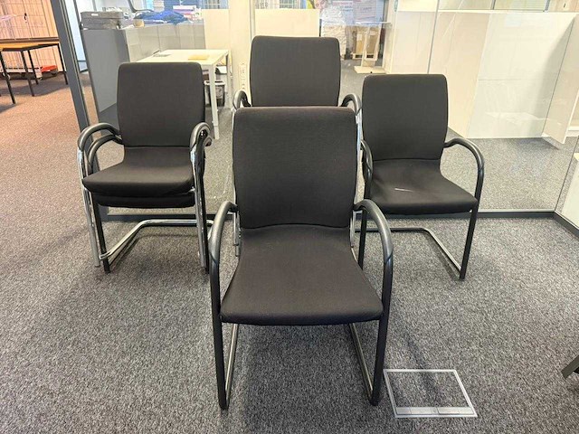 Ahrend - cantilever stoel - waiting room chair (8x) - afbeelding 1 van  5