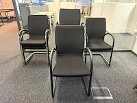 Ahrend - cantilever stoel - waiting room chair (8x) - afbeelding 1 van  5