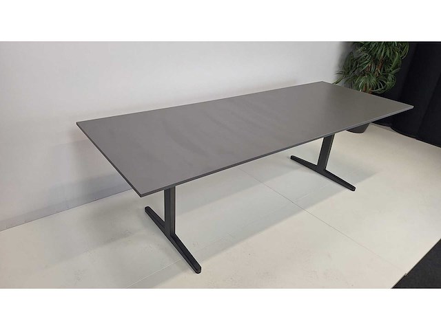 Ahrend - conference table - afbeelding 4 van  10