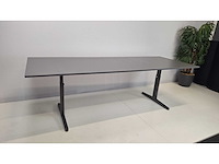 Ahrend - conference table - afbeelding 1 van  10