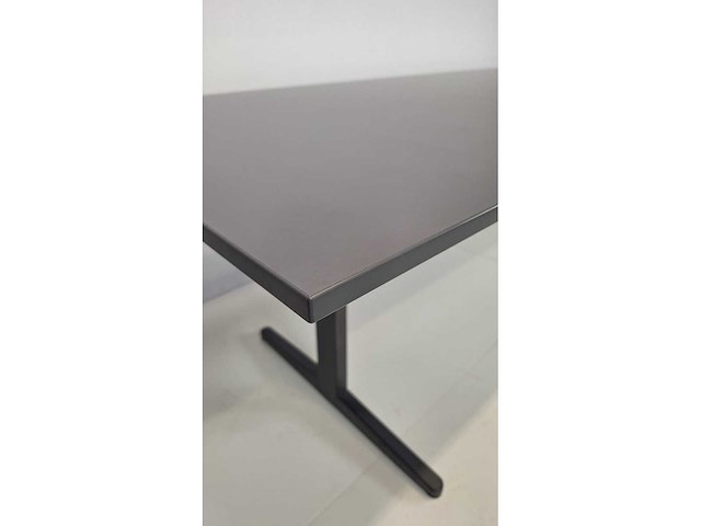 Ahrend - conference table - afbeelding 9 van  10