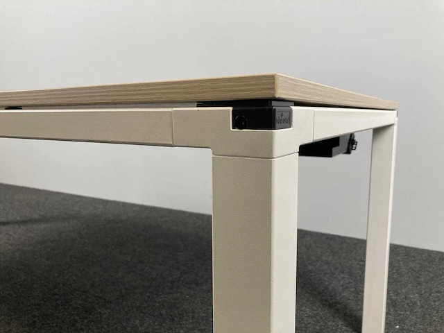 Ahrend - desk (2x) - afbeelding 9 van  19