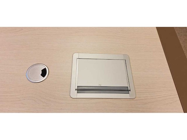 Ahrend - desk (4x) - afbeelding 8 van  9