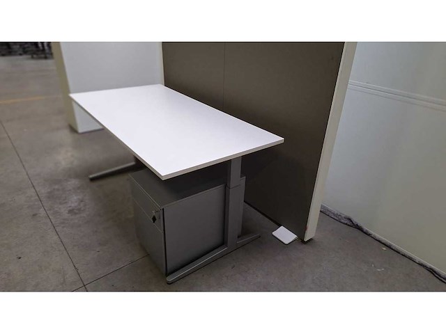 Ahrend - four-two - bureau met ladenblok - afbeelding 7 van  14