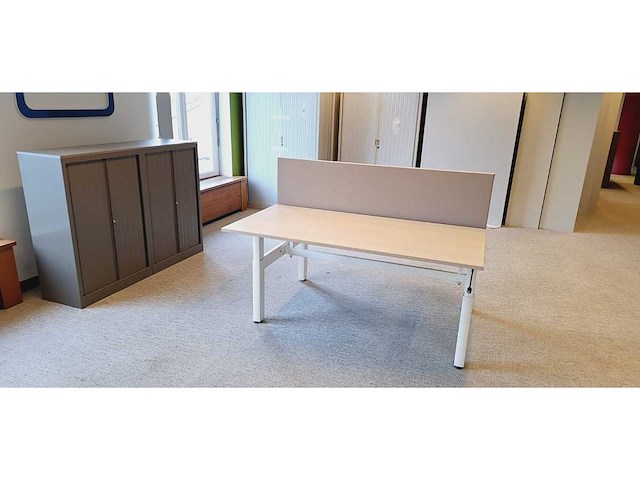 Ahrend - four two - desk (10x) - afbeelding 5 van  5