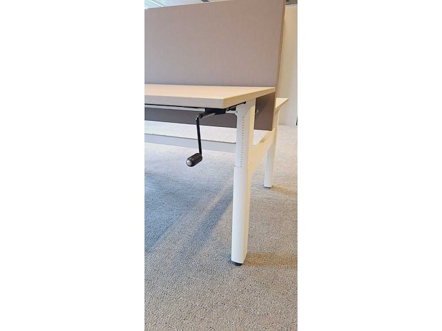 Ahrend - four two - desk (4x) - afbeelding 4 van  5