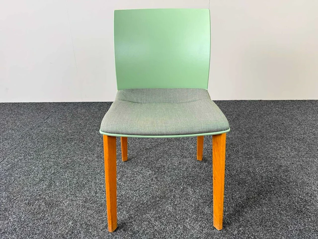 Ahrend - kantinestoel - afbeelding 1 van  6