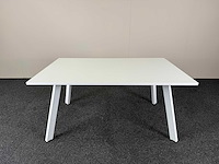 Ahrend - kantinetafel - afbeelding 1 van  3