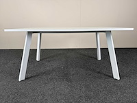 Ahrend - kantinetafel - afbeelding 2 van  3