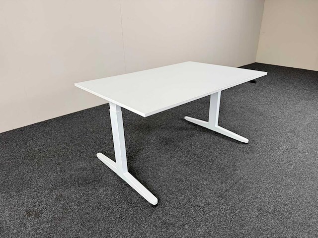 Ahrend - met slinger verstelbaar - bureautafel - afbeelding 2 van  2