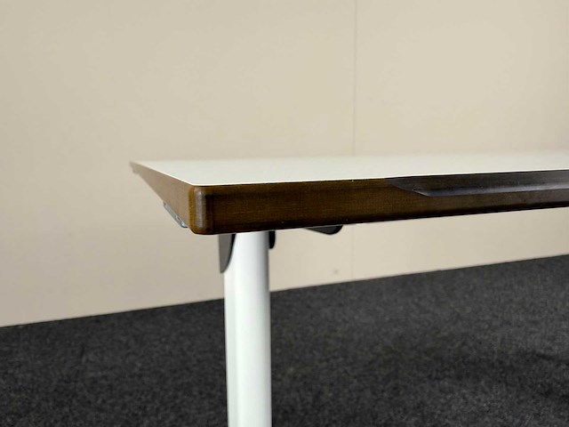 Ahrend - mobiele klaptafel - bureautafel - afbeelding 2 van  3