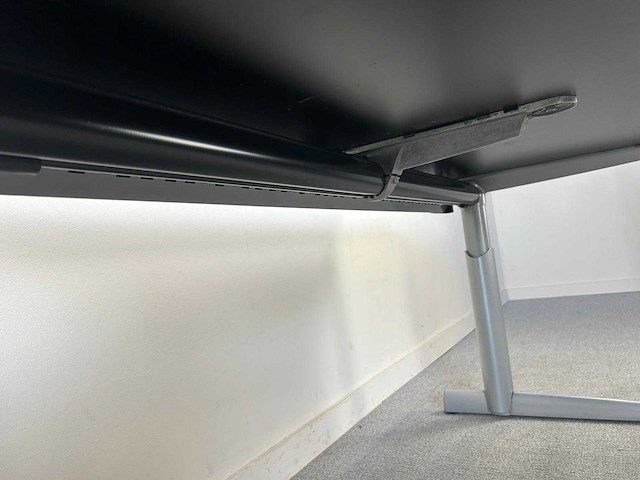 Ahrend - slingerbureau - bureau (2x) - afbeelding 5 van  7