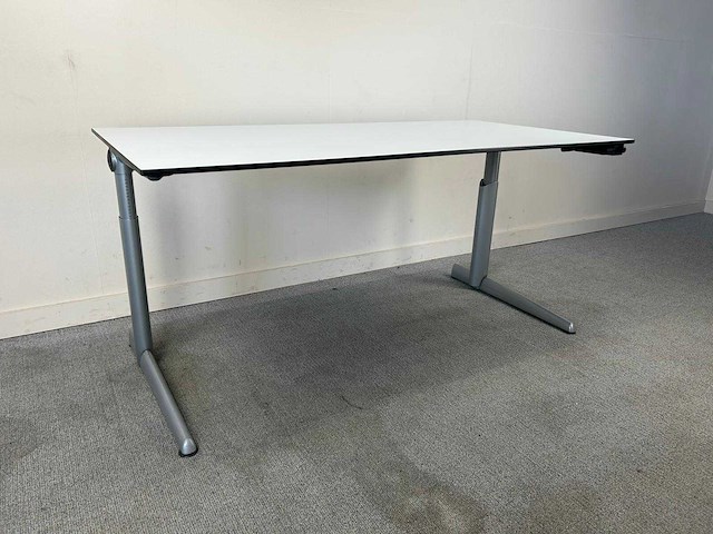 Ahrend - slingerbureau - bureau (4x) - afbeelding 1 van  7