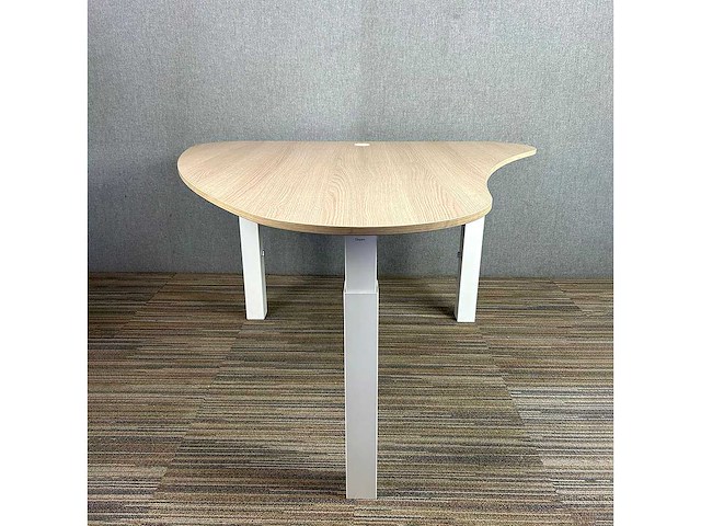 Ahrend - tmnl doc - bureautafel - desk - afbeelding 2 van  3