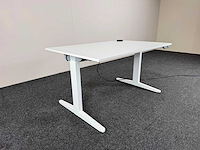 Ahrend - zit-sta elektrisch verstelbaar - bureautafel - afbeelding 1 van  9