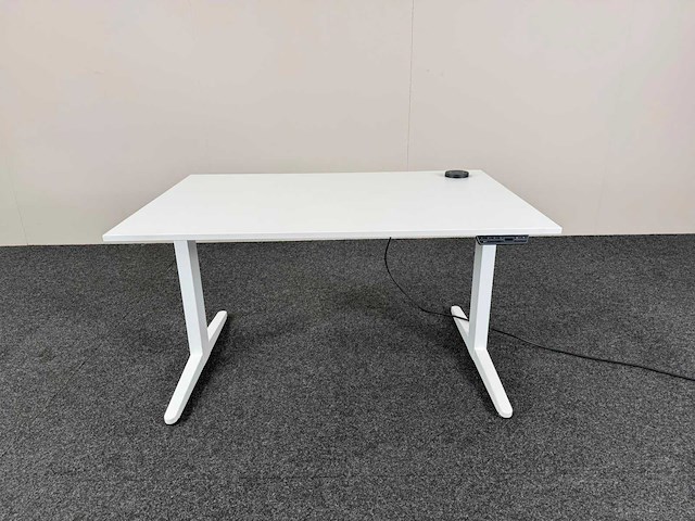 Ahrend - zit-sta elektrisch verstelbaar - bureautafel - afbeelding 2 van  9