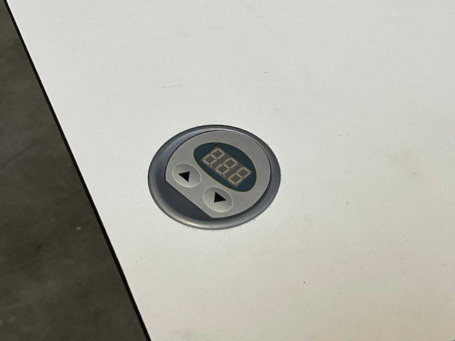 Ahrend elektrisch verstelbaar bureau-eiland - afbeelding 3 van  8
