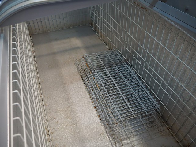 Aht - afbeelding 6 van  9