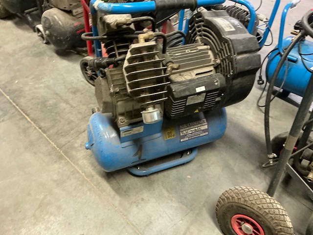 Air compact gv 34-24 mobiele compressor - afbeelding 2 van  3
