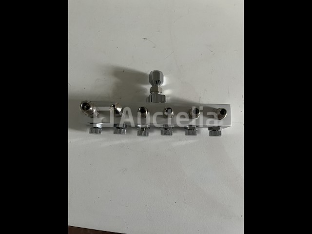 Airbrush persluchtverdeler 6-voudig - afbeelding 2 van  3